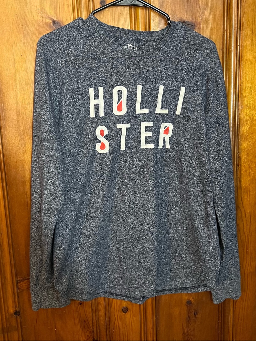 Hollister Men’s Dark Heather Gray Crewneck with White Logo and Red Accents
